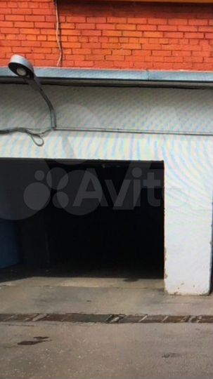 Машиноместо, 18 м²