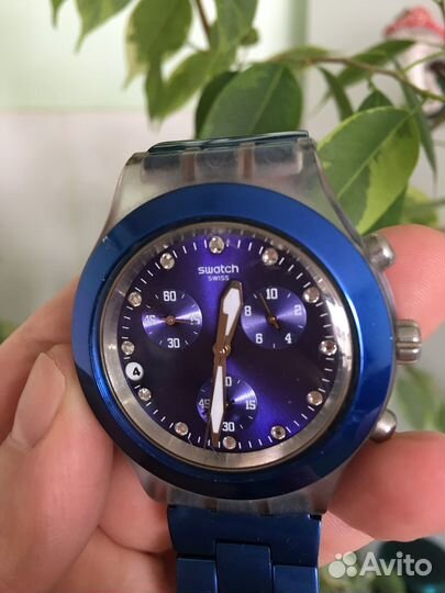 Часы Swatch со стразами Swarowski