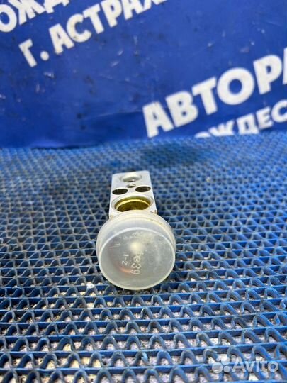 Клапан кондиционера Opel Astra Gtc купе Z18XER