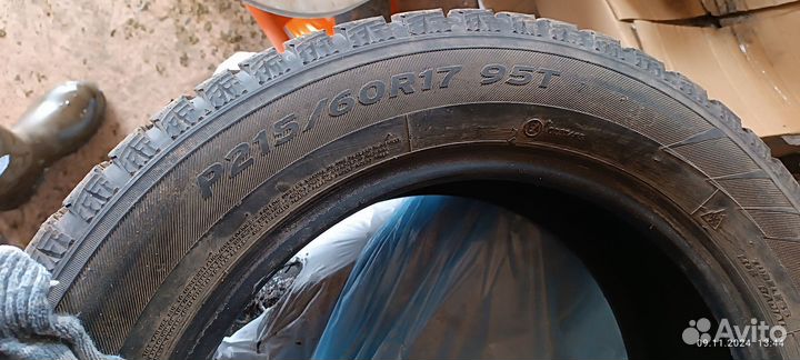 Hankook Winter I'Pike 215/60 R17 95T