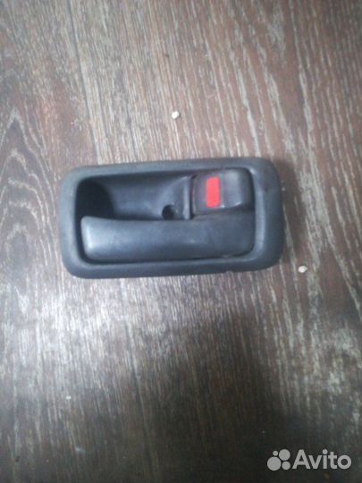 Ручка двери внутренняя Toyota Carina ST180 3SFE