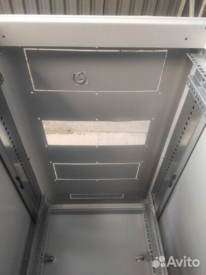 Серверный шкаф