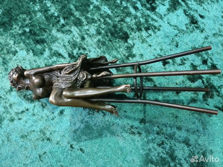 Бронзовая статуэтка