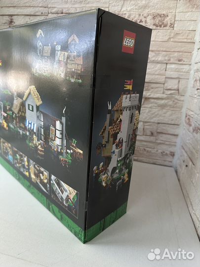 Lego 10332