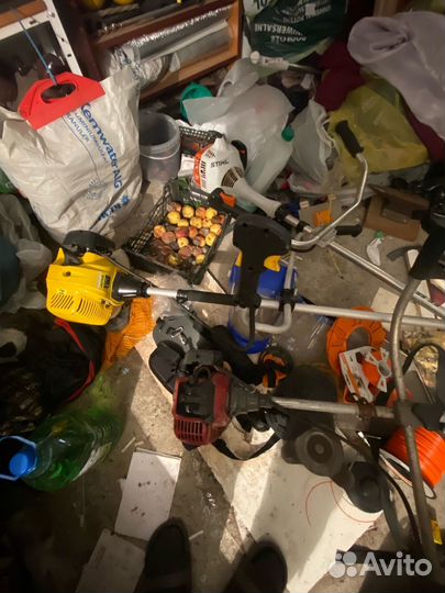 Бензокоса ручная