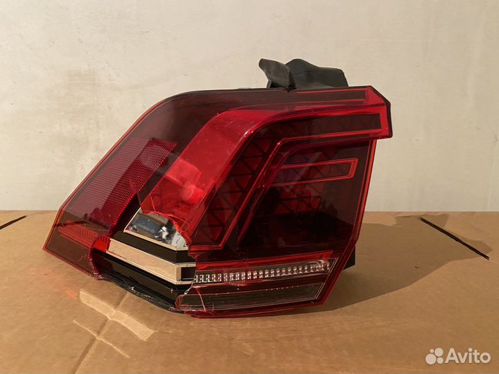 Левый наружный фонарь volkswagen tiguan