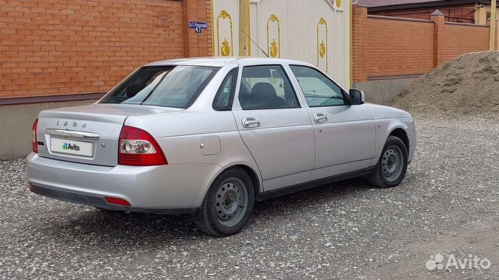 LADA Priora 1.6 МТ, 2011, 200 000 км