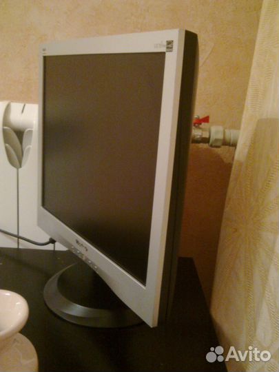 Продаю монитор ЖК