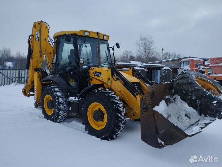 Экскаватор-погрузчик JCB 3CX