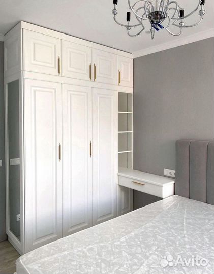 Шкаф распашной Белый