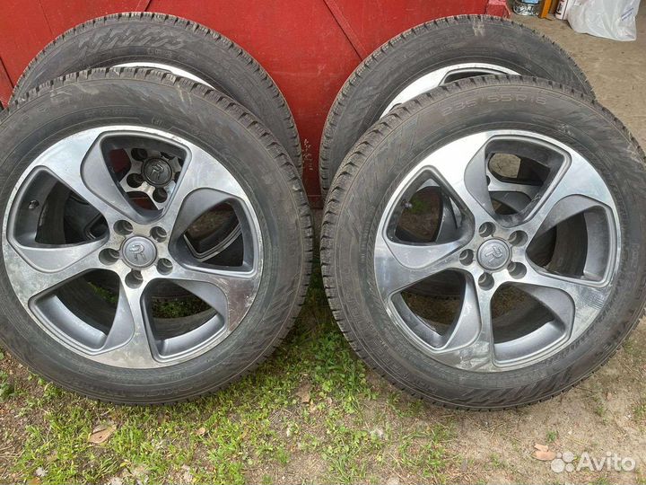 R18 Nokian Tyres Hakkapeliitta R5 SUV 235/55, PCD 5x112 DIA 66.6