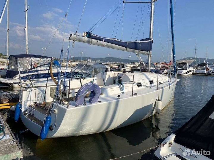 Прогулка на парусной яхте