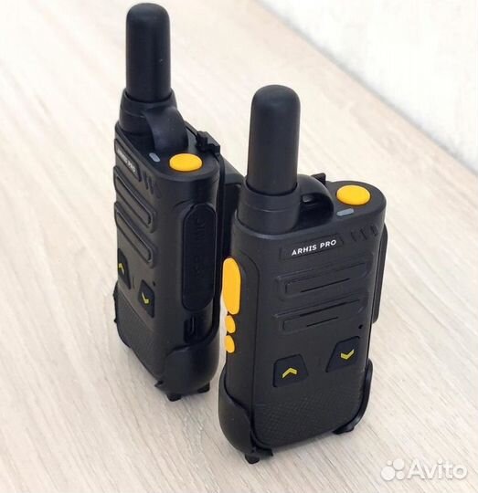 Рация-радиостанция с гарнитурой-наушником