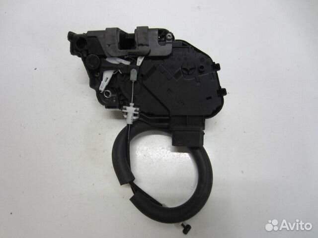 Замок двери передней правой lr055506