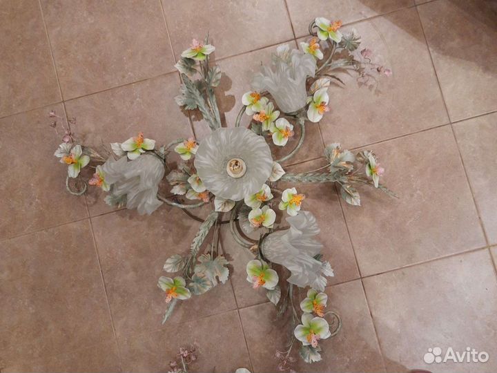 Люстра и бра