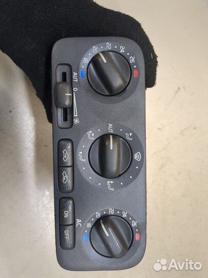 Переключатель отопителя Volvo S70 / V70, 1997