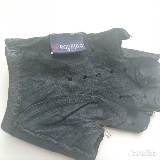 Перчатки женские черные и синие