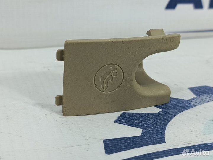 Заглушка дивана задняя Lexus Es 2018