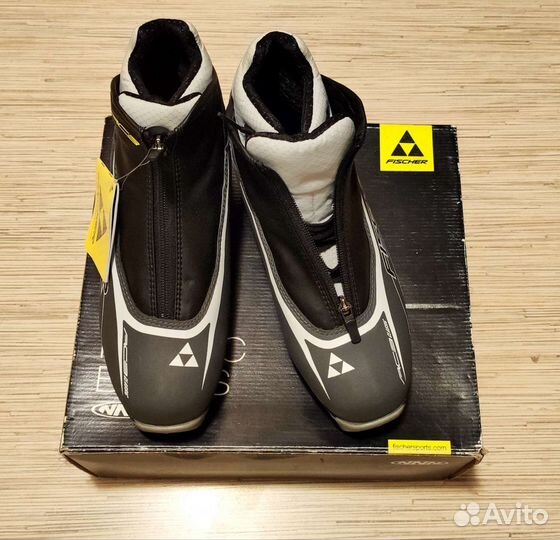 Лыжные новые ботинки Fischer RC3 classic 40-41,42
