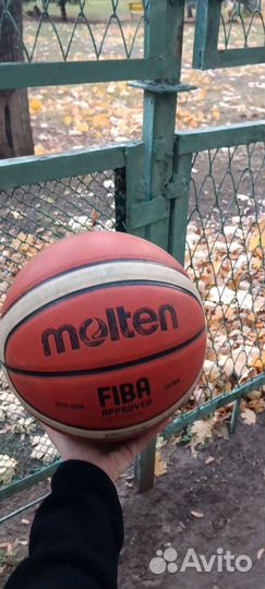 Баскетбольный мяч molten
