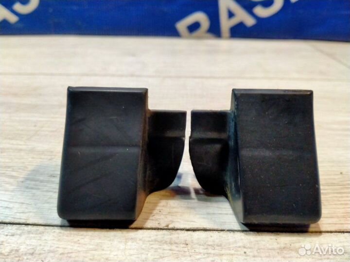 Молдинг на заднюю арку Toyota Mark Ii JZX100 1jzge