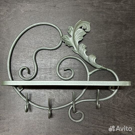 Вешалка настенная