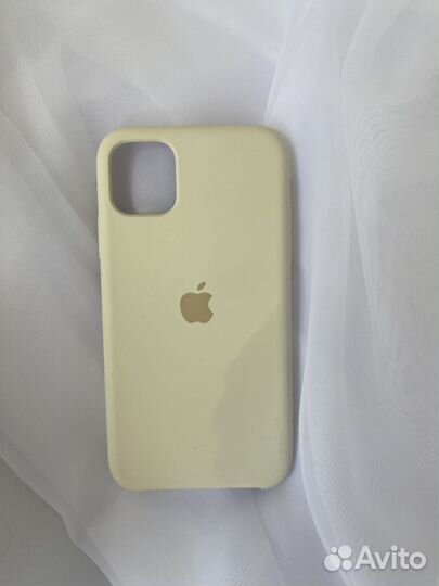 Чехол на iPhone 11