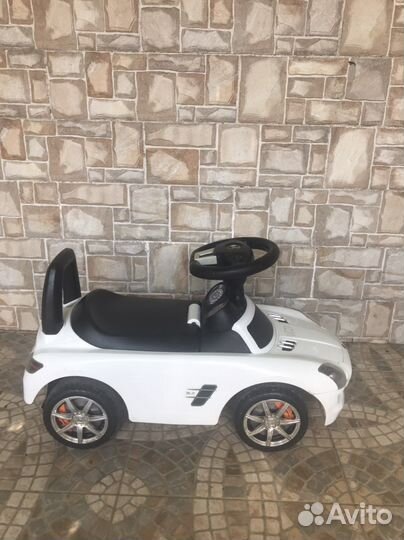 Машинка каталка mercedes