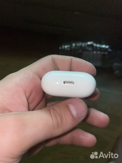 Беспроводные наушники AirPods 2 поколения