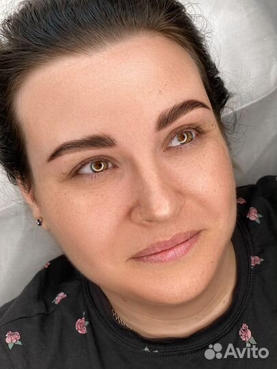 Бровист, мастер перманентного макияжа