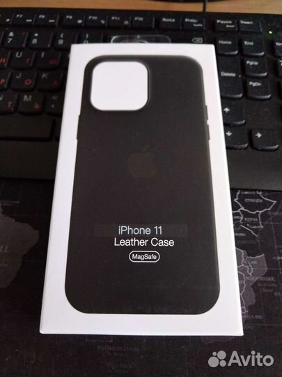 Чехол на iPhone 11 кожаный