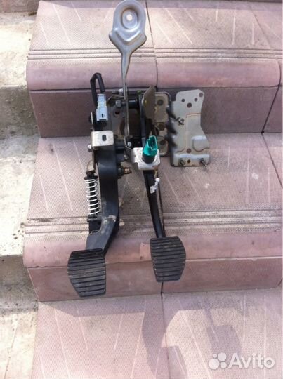 Педаль сцепления и тормоза ситроен с4 2010 г