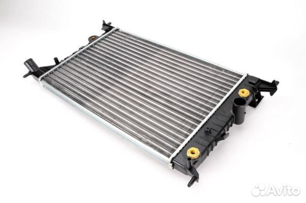 Радиатор opel Vectra B 95-03гг. behr / hella