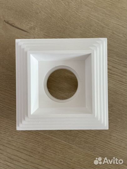 Светильник потолочный встраиваемый гипсовый