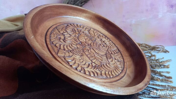 Блюдо резное 23 см Ручная работа Дерево, лак