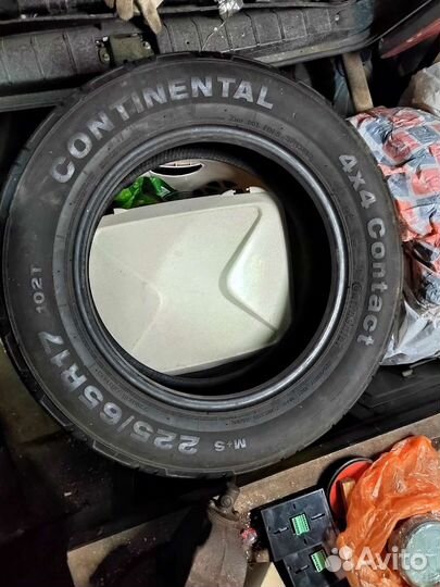 Continental Conti4x4Contact 225/65 R17