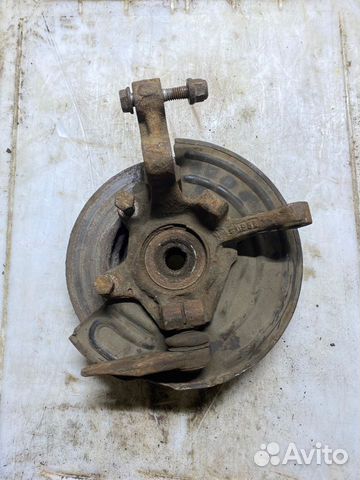 Кулак поворотный передний правый Renault Symbol 1