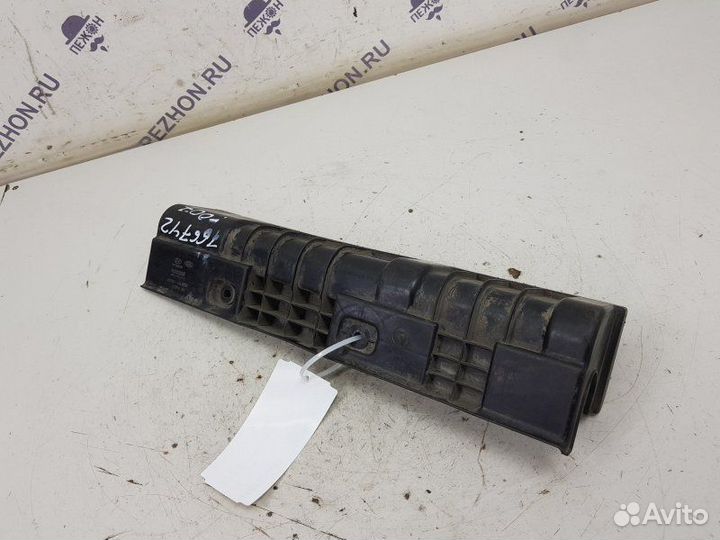 Дефлектор радиатора левый Hyundai Solaris