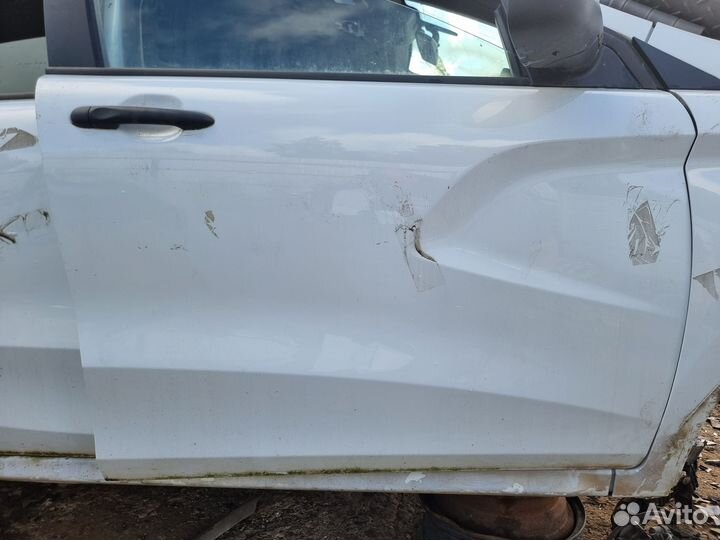 Дверь передняя правая LADA X-Ray лада Х-рей белая