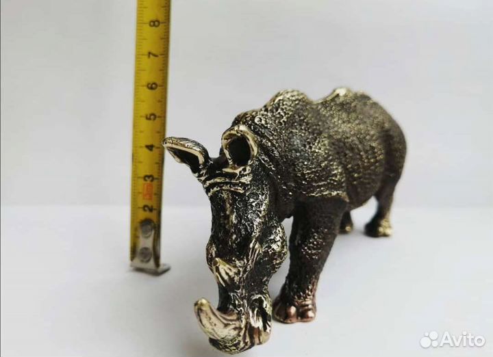 Фигирка бронзовая носорог