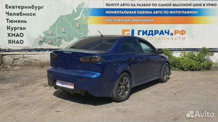 Стекло двери задней правой Mitsubishi Lancer X (CY