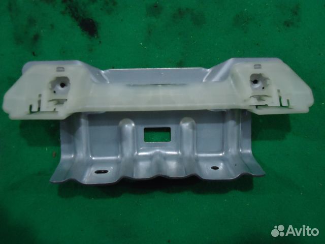 Кронштейн Volkswagen Tiguan 5N1 cawa