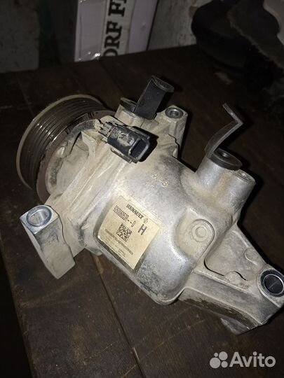 Компрессор кондиционера Renault Arkana