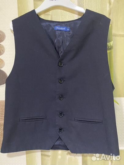 Жилет безрукавка 134-140 рост