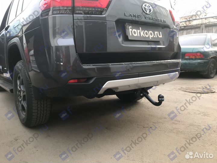 Фаркоп на Toyota Land Cruiser