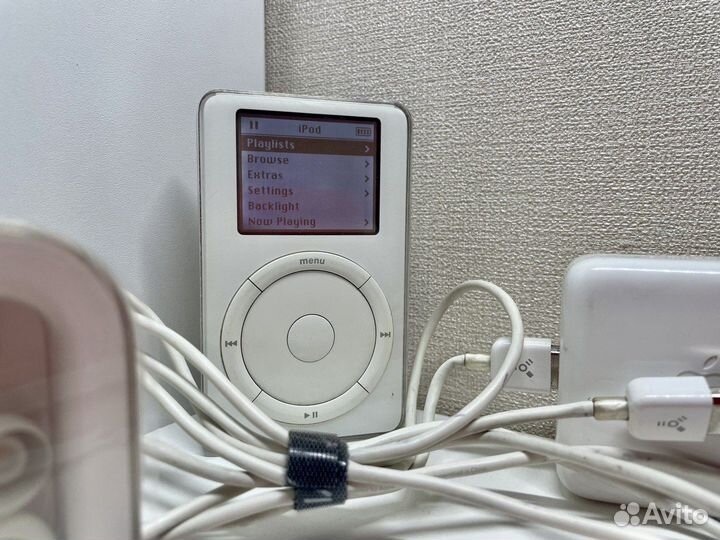 iPod with touch wheel 20GB 2002