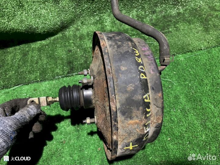 Вакуумник на mitsubishi delica PD8W 4M40T