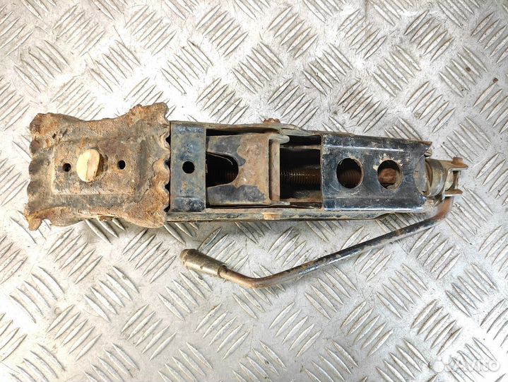 Домкрат Vaz 2114