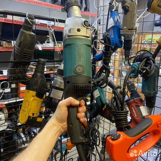 Ушм болгарка Makita 9069