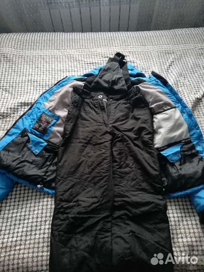 Продам лыжные костюмы